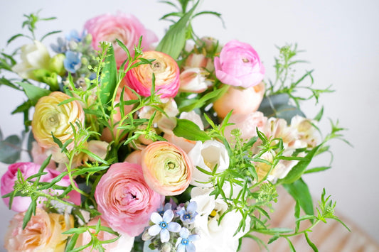 8 Step Guide On How To Make A Flower Arrangement At Home