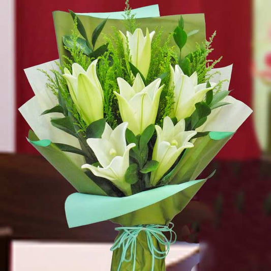 6 white Lily Hand Bouquet