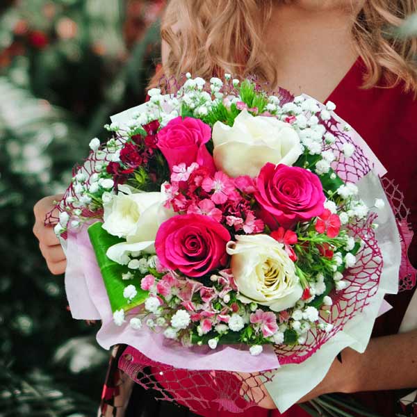 3 Hot Pink 3 White Roses HandBouquet