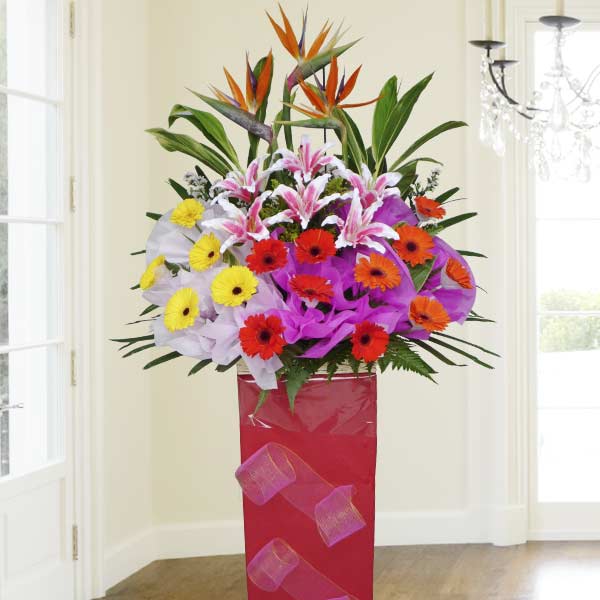 Fresh Gerbera Flowers &amp; Artificial Red Lilies Arrangement 5 Feet Height