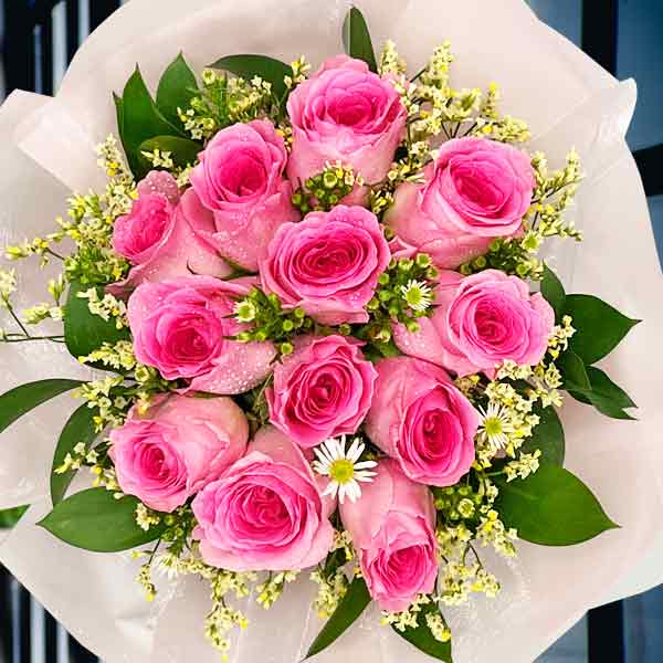 12 Bandung Hot Pink Roses Hand Bouquet